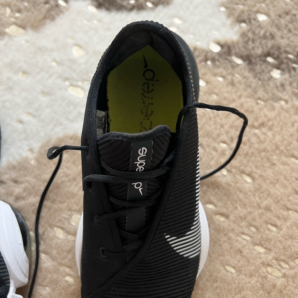 Nike size 8 - Picture 5 of 9